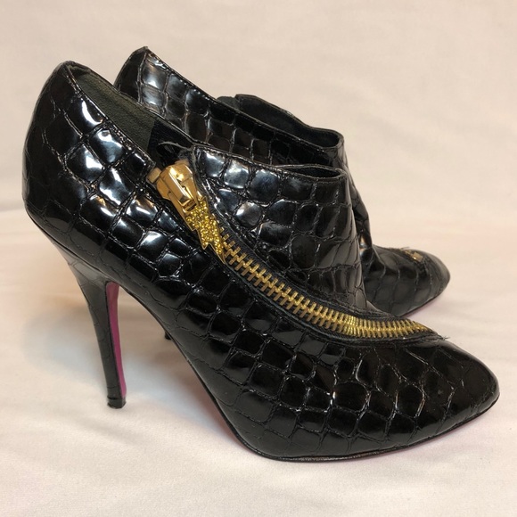 Betsey Johnson Tiana Booties - Picture 2 of 16